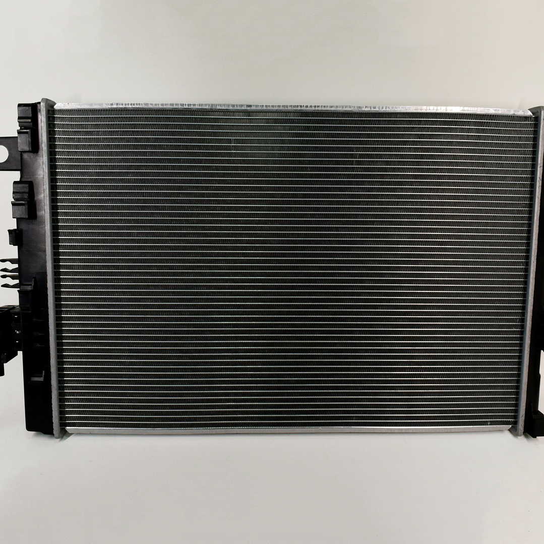 Radiador de Motor Nissan NP300 2.3 / 2.5 (2015–2021) 2