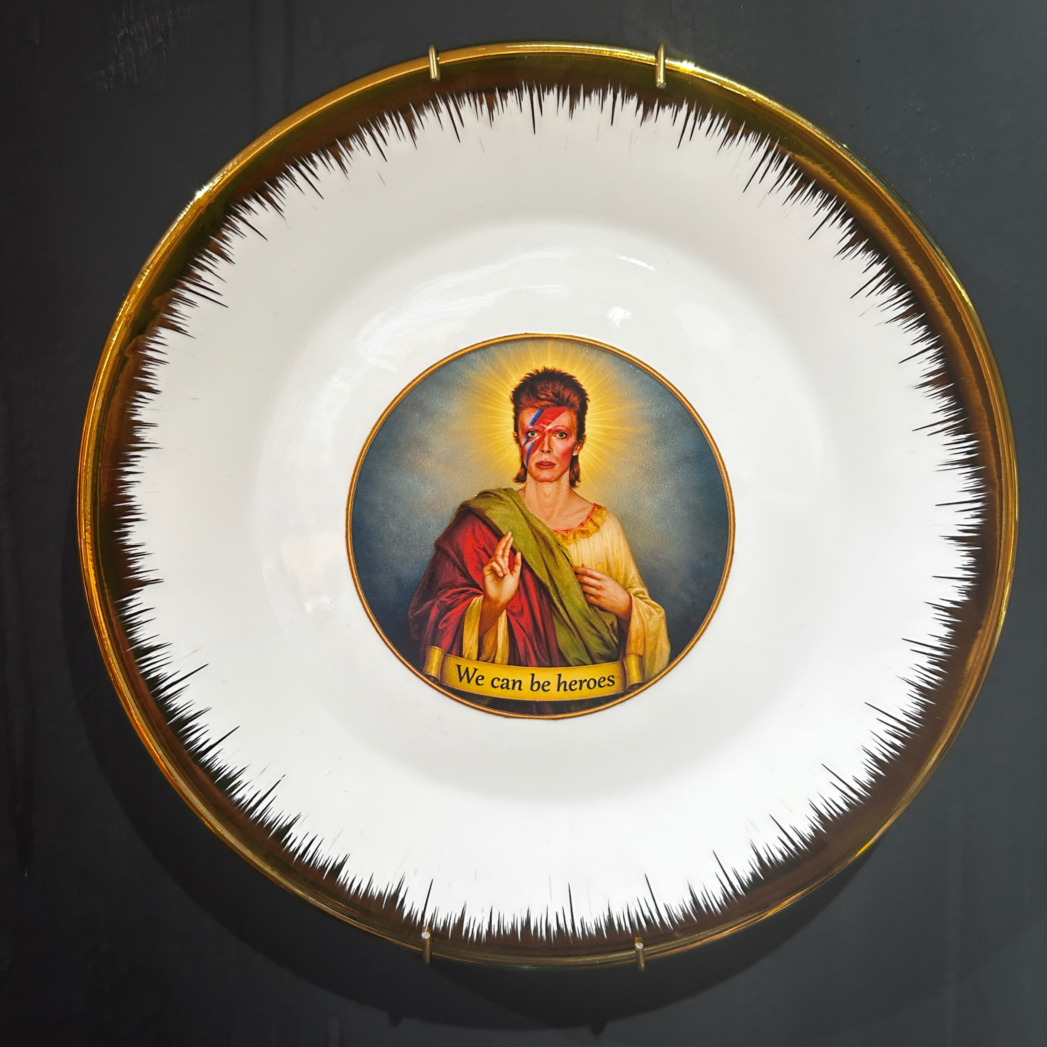 Plato Decorativo Bowie Heroes 1