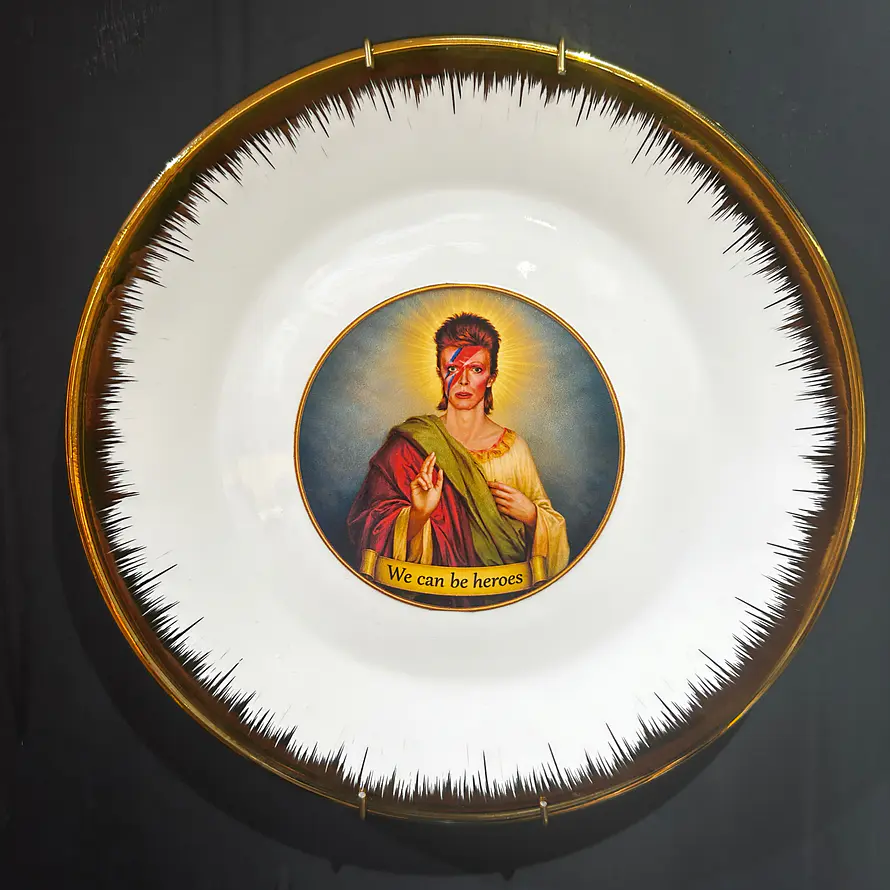 Plato Decorativo Bowie Heroes 1