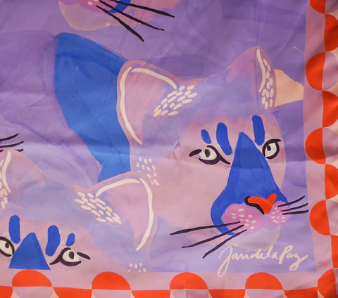 Pañuelo Puma 70 x 70 cm.