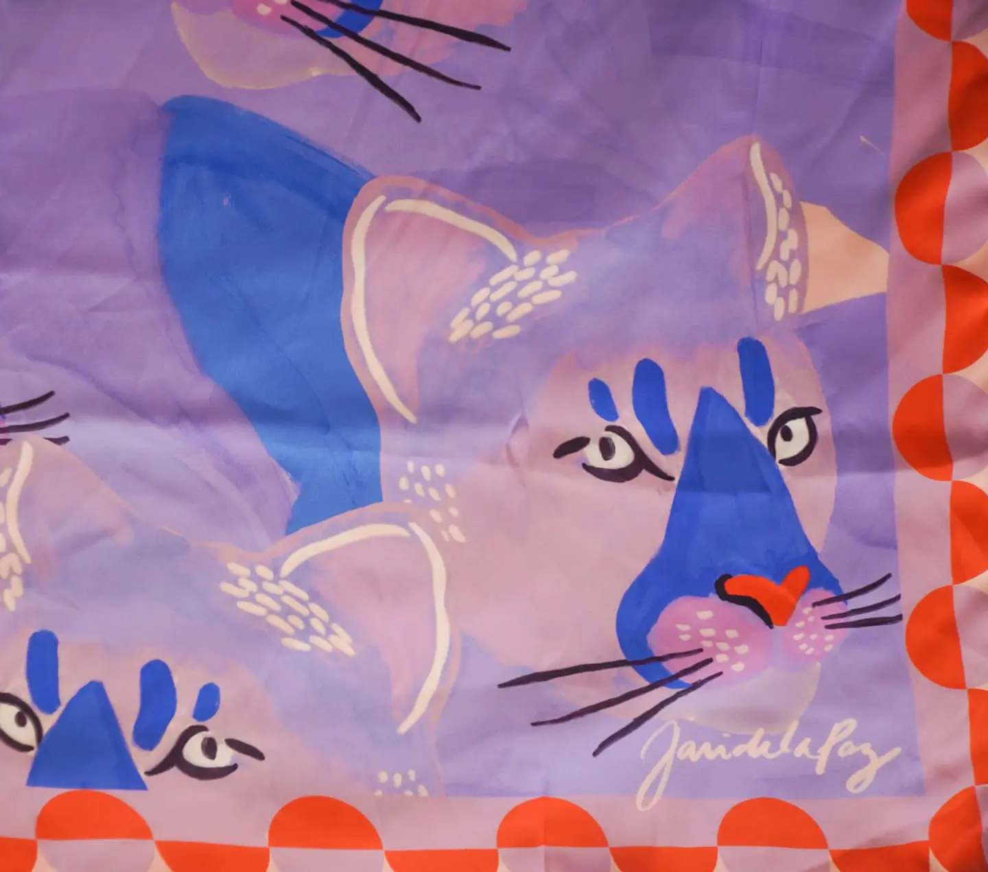 Pañuelo Puma 70 x 70 cm. 2