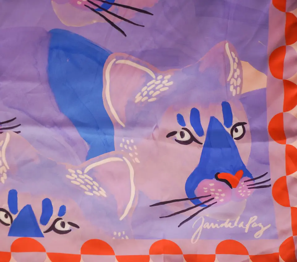 Pañuelo Puma 70 x 70 cm. 2