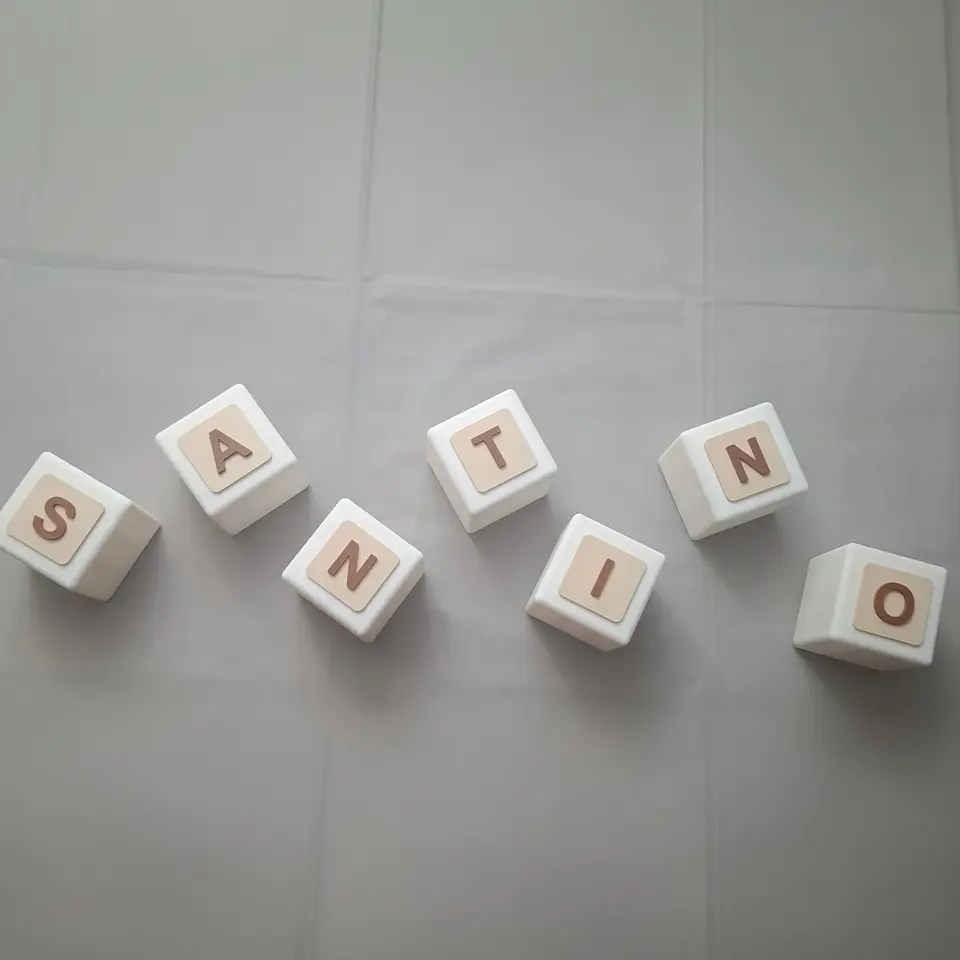 Cubos para formar nombres 3