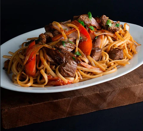  Stir-Fried Beef with Noodles