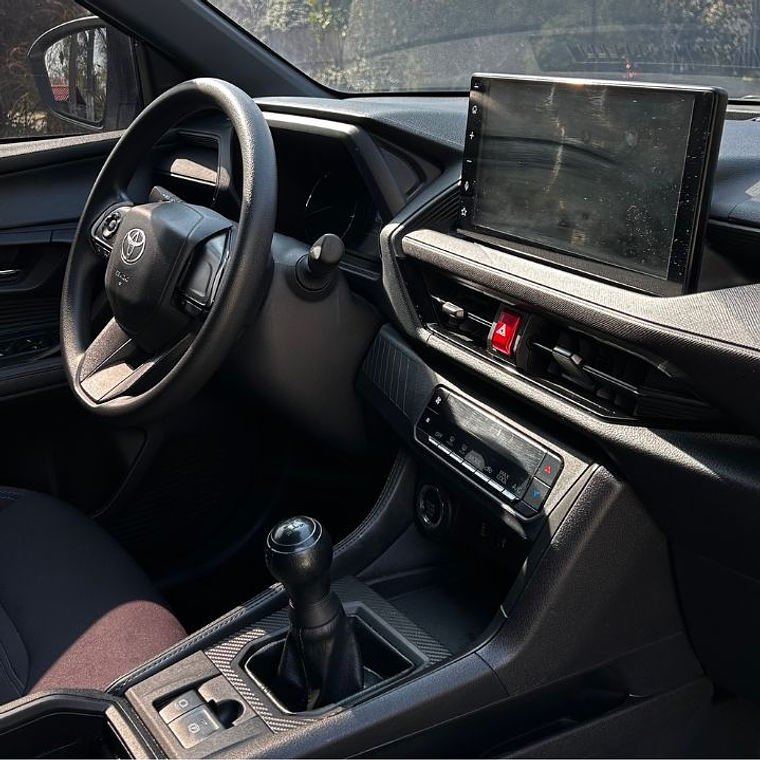 TOYOTA YARIS CROSS 1.5 XI 5MT 2024 10