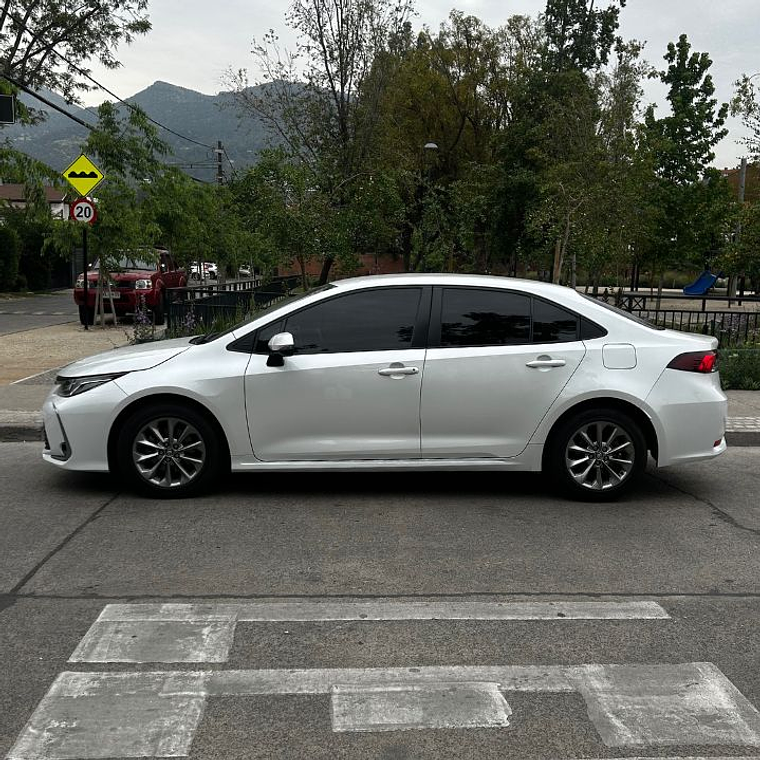 TOYOTA COROLLA XEI 2.0 2022 5