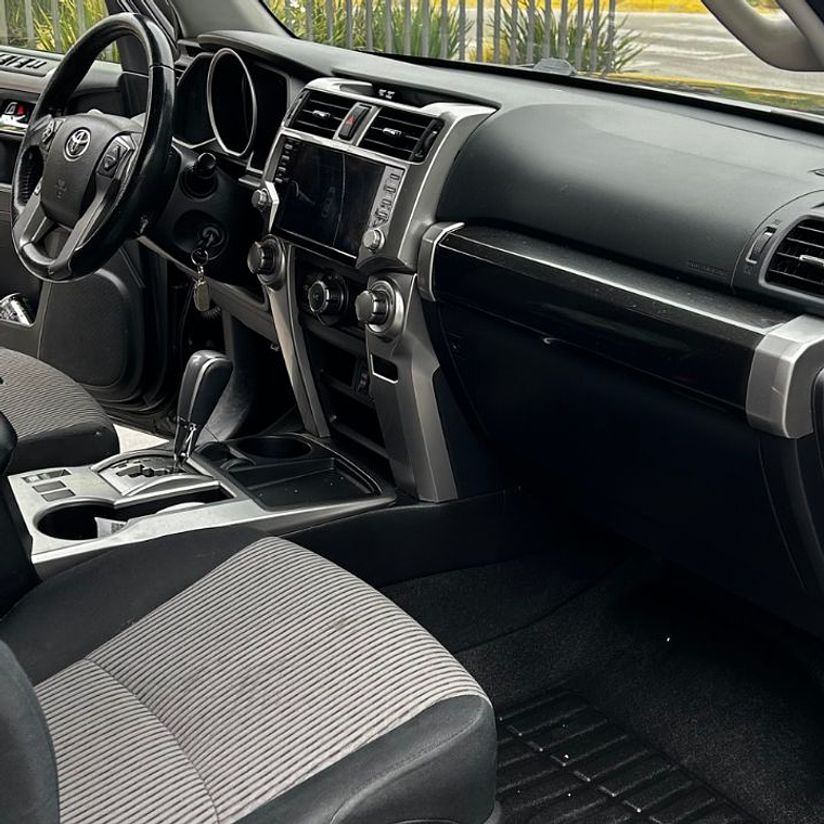 TOYOTA 4RUNNER 4X2 SR5 4.0 2016 9