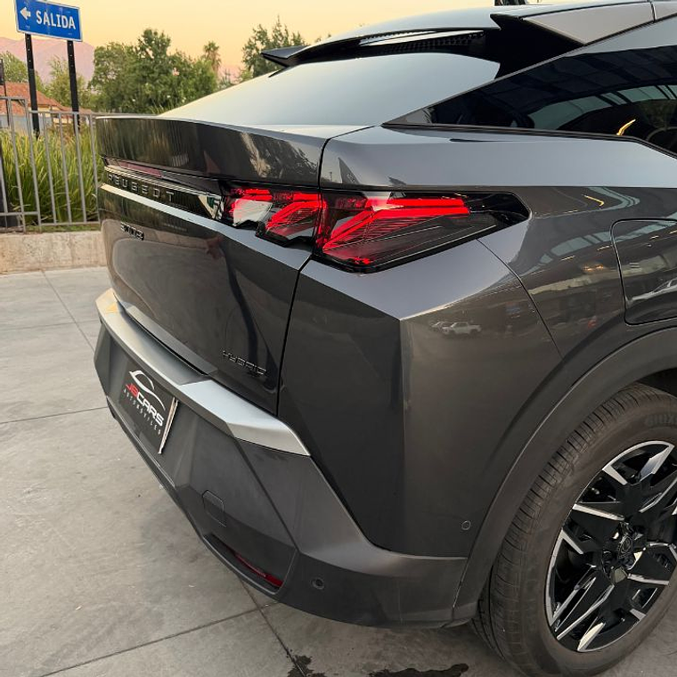 PEUGEOT 3008 GT HYBRID 136HP 2025 32