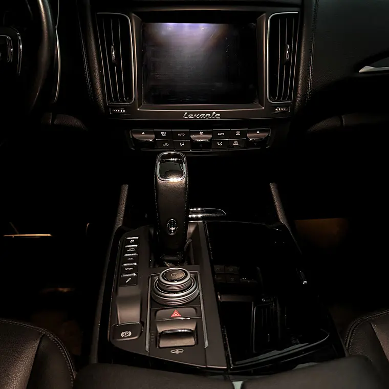 MASERATI LEVANTE 4X4 OTTO 3.0 2019 18