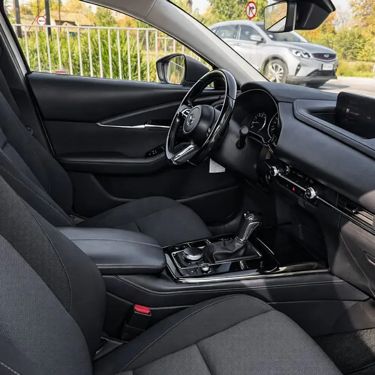 MAZDA CX30 2.O 2024 17