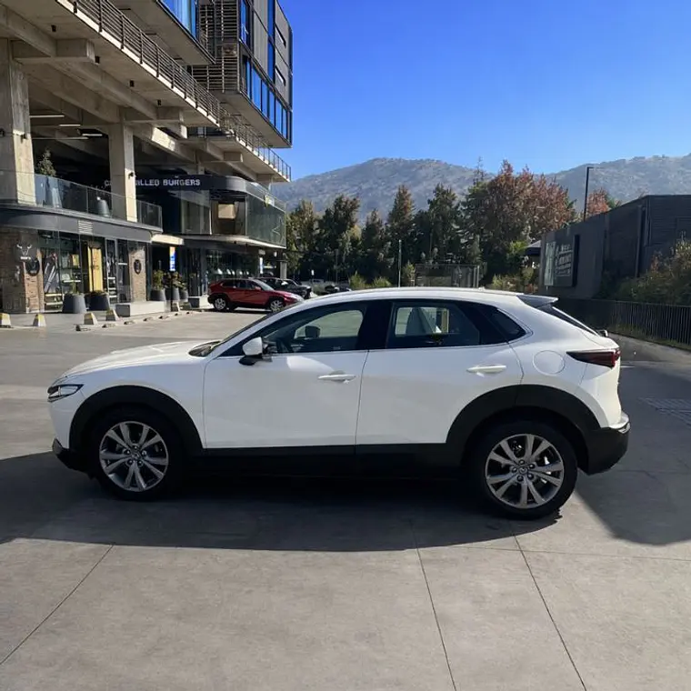 MAZDA CX30 2.O 2024 9