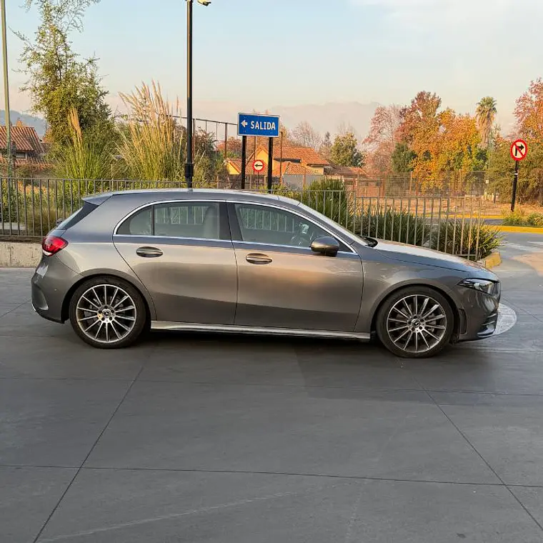 MERCEDES BENZ A250 AMG LINE 2.0 2023 8