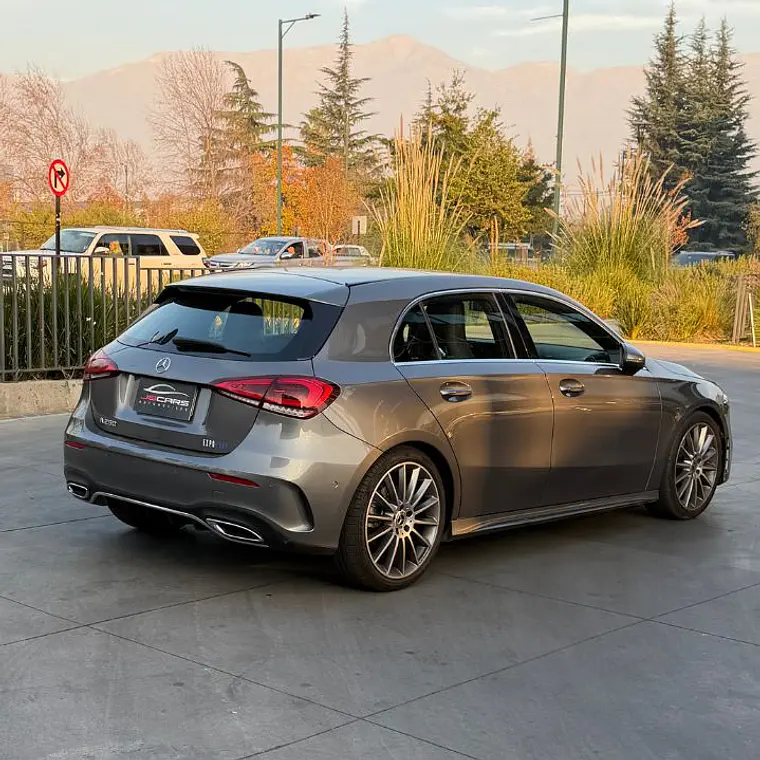 MERCEDES BENZ A250 AMG LINE 2.0 2023 5