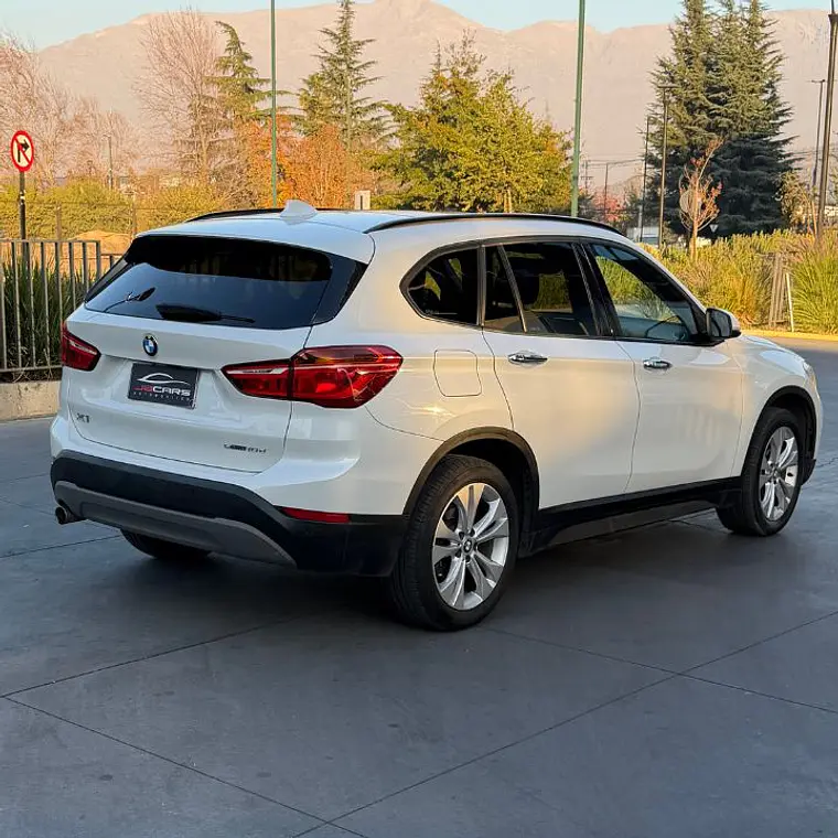 BMW X1 SDRIVE18D LUXURY 2.0 5