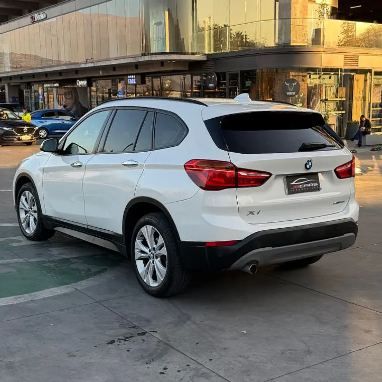 BMW X1 SDRIVE18D LUXURY 2.0 7