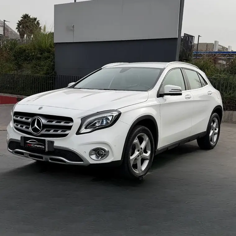 MERCEDES BENZ GLA 200 1.6 2019 2