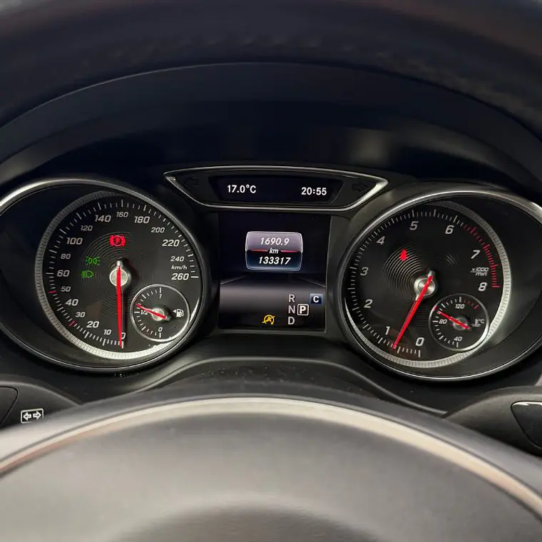 MERCEDES BENZ GLA 200 1.6 2019 13