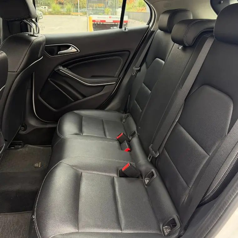 MERCEDES BENZ GLA 200 1.6 2019 20