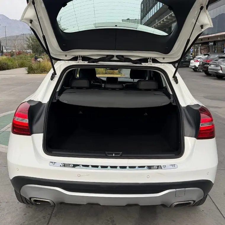 MERCEDES BENZ GLA 200 1.6 2019 25