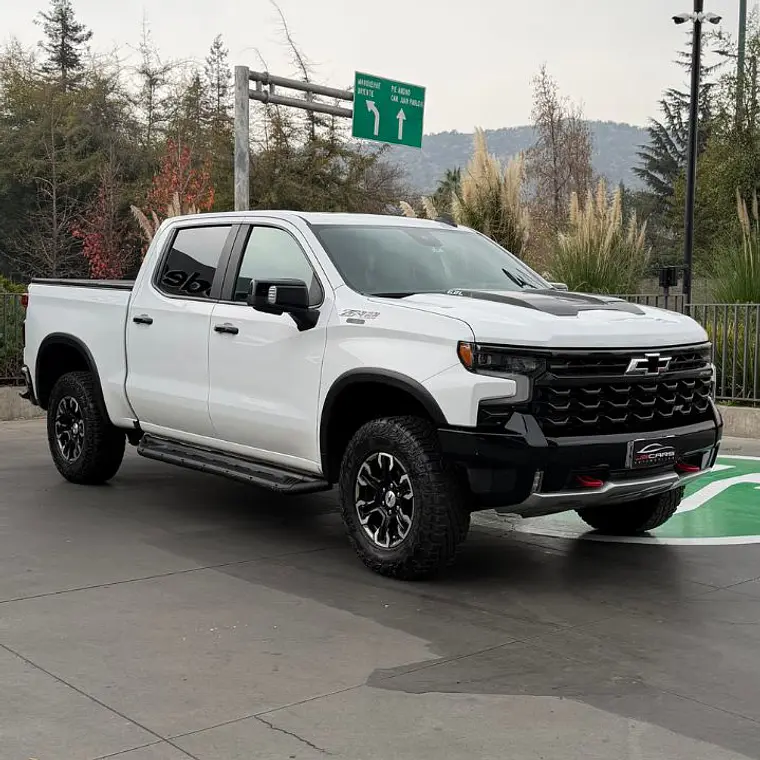 CHEVROLET SILVERADO SILVERADO CC 6.2L AT10 4X4 2023 4