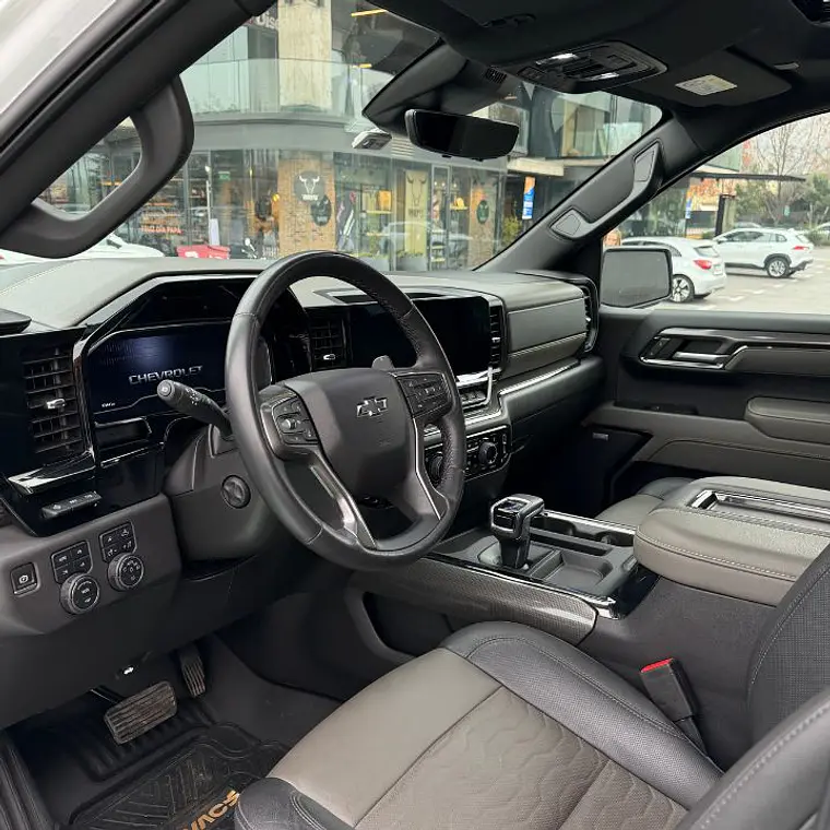 CHEVROLET SILVERADO SILVERADO CC 6.2L AT10 4X4 2023 10