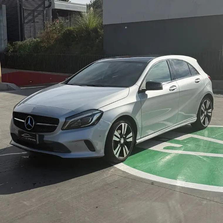 MERCEDES BENZ A200 D 2.0 2017   2