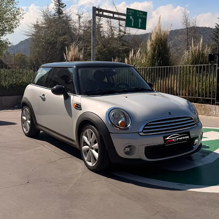 MINI COOPER HATCHBACK 1.6 2012 4