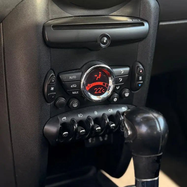 MINI COOPER HATCHBACK 1.6 2012 18