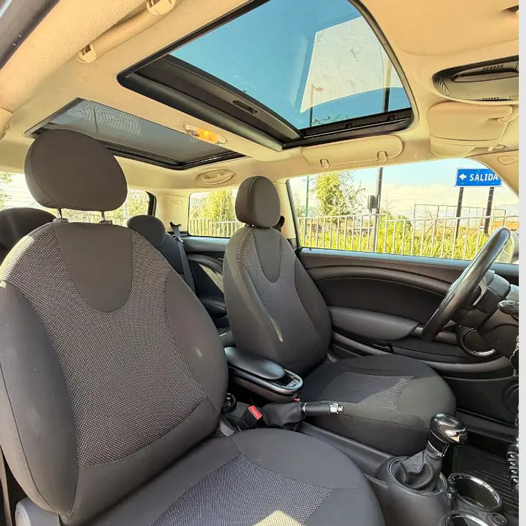 MINI COOPER HATCHBACK 1.6 2012 17