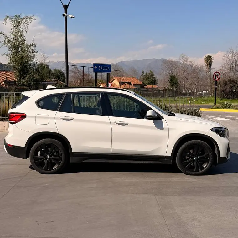 BMW X1 SDRIVE 18D NIGHT EDITION 2.0 2021 9