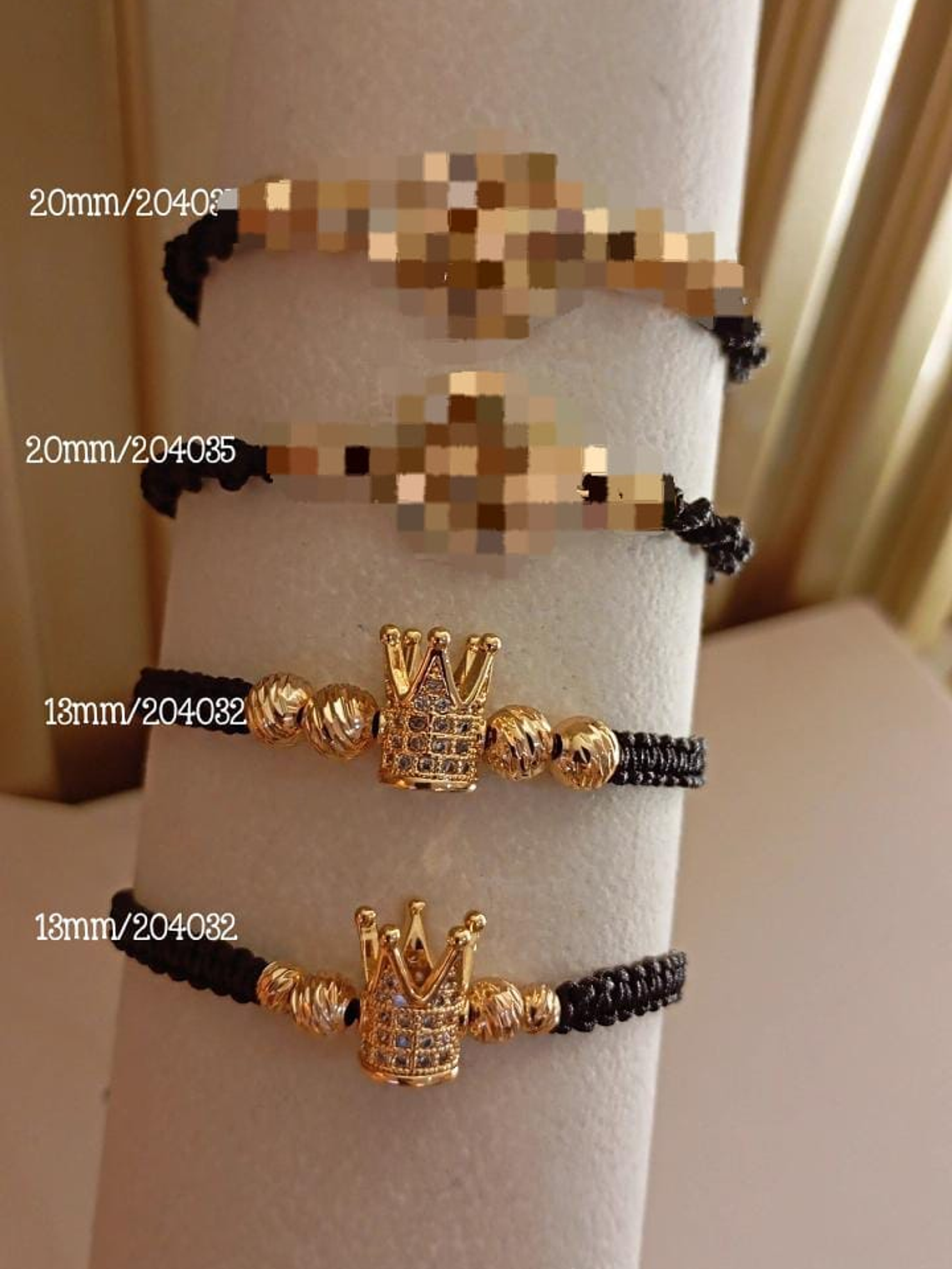 PUSERAS CON BORDADO + DIJE Y BALINES - ORO LAMINADO 1