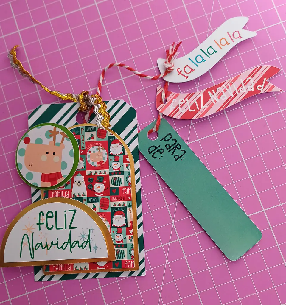 Tag Navideños en papel 3D pack 10 unidades 6