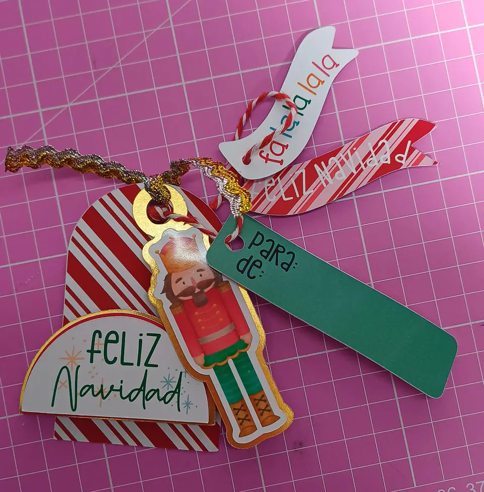 Tag Navideños en papel 3D pack 10 unidades 8