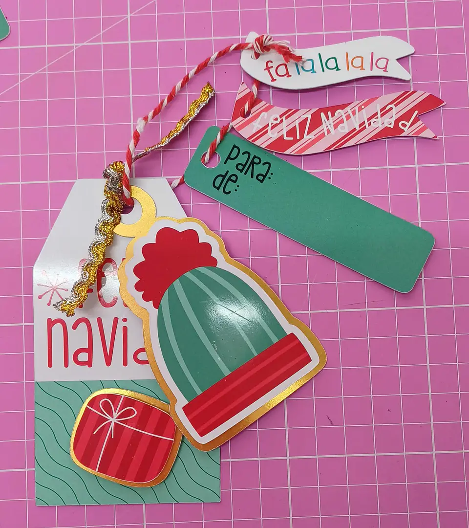 Tag Navideños en papel 3D pack 10 unidades 9