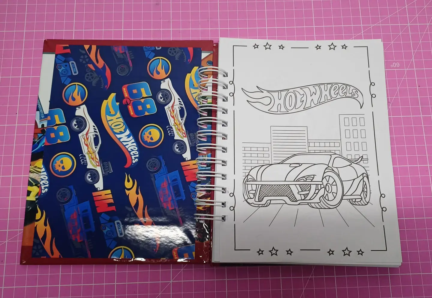 Libro para Colorear de Hotwheel rojo tamaño a5 2