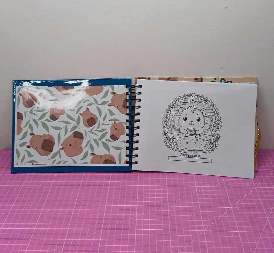 Libro para colorear de Capybara azul 56 hojas tamaño a5 3