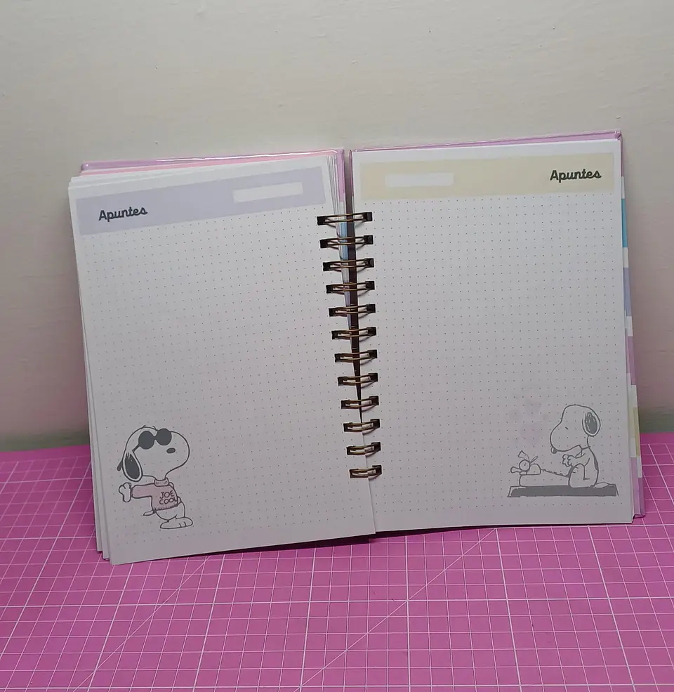 Snoopy Planner rosa a5 110 hojas 3