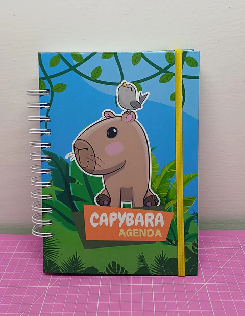 Capybara Agenda Fechada tamaño a5 110 hojas