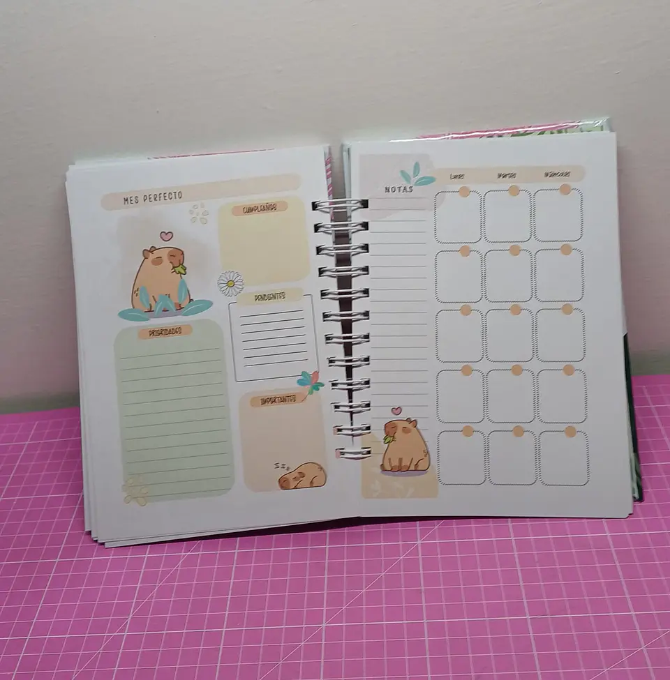 Capybara Rosa Agenda sin fecha tamaño a5 110 hojas 3