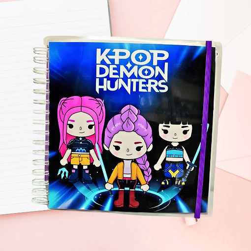 Huntrix Guerrreras K-Pop y Saja Boys Libro Interactivo de 10 paginas piezas con velcro