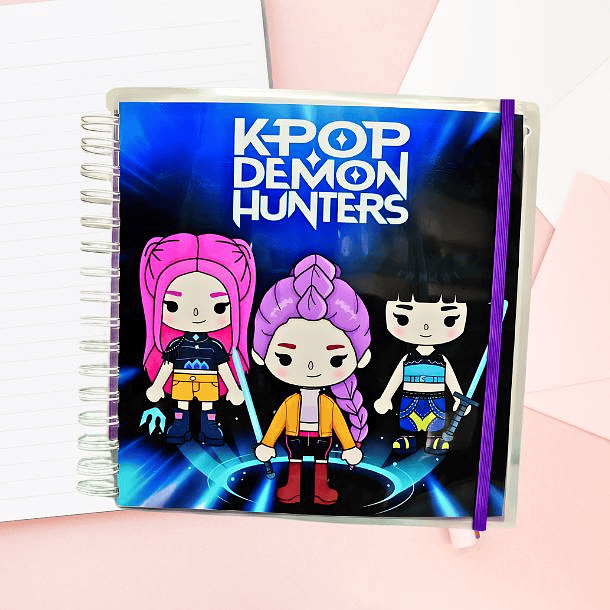 Huntrix Guerrreras K-Pop y Saja Boys Libro Interactivo de 10 paginas piezas con velcro 1