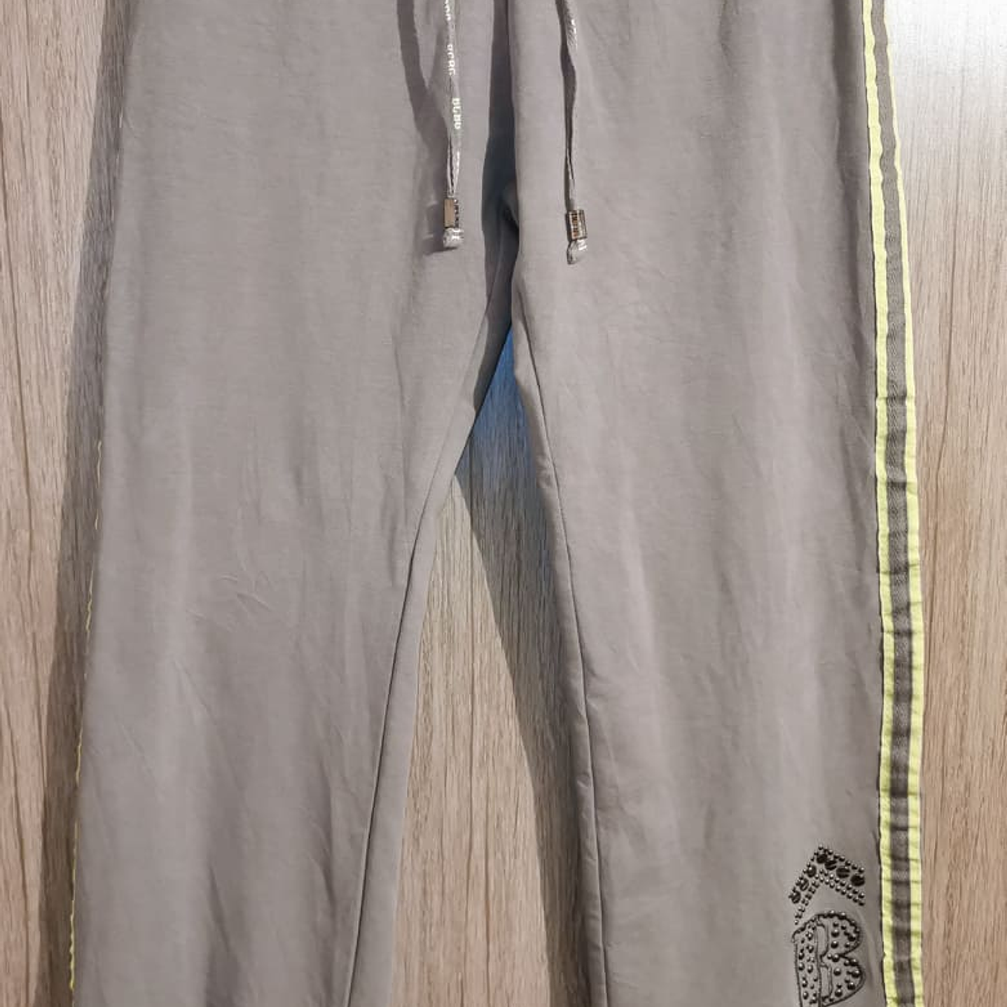 PANTALÓN SPORT SAGE TACHAS BCBG MAXAZRIA (XS) 3