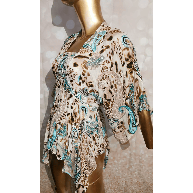 Top Corte Asimétrico Lazo Paisley ESSENTIALS BY MILANO (S) NUEVO