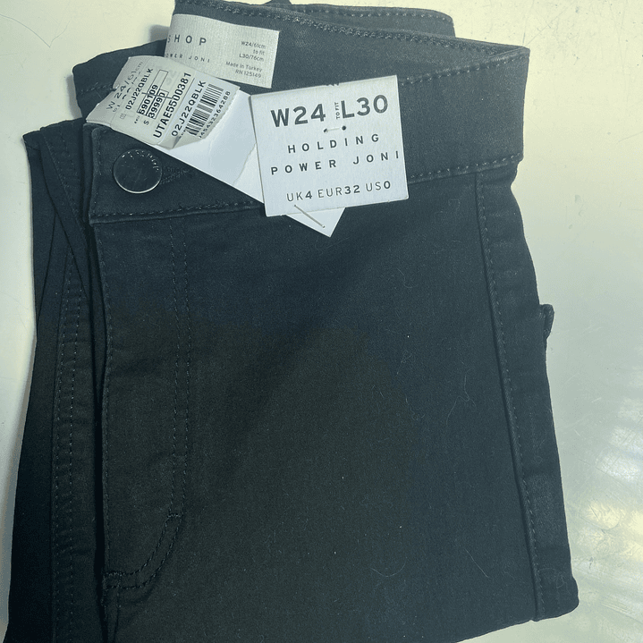 MARCA BRITANICA TOPSHOP/ JEANS AJUSTADOS / MODELO JONI NEGRO  LAVADO/ TALLA 34 2