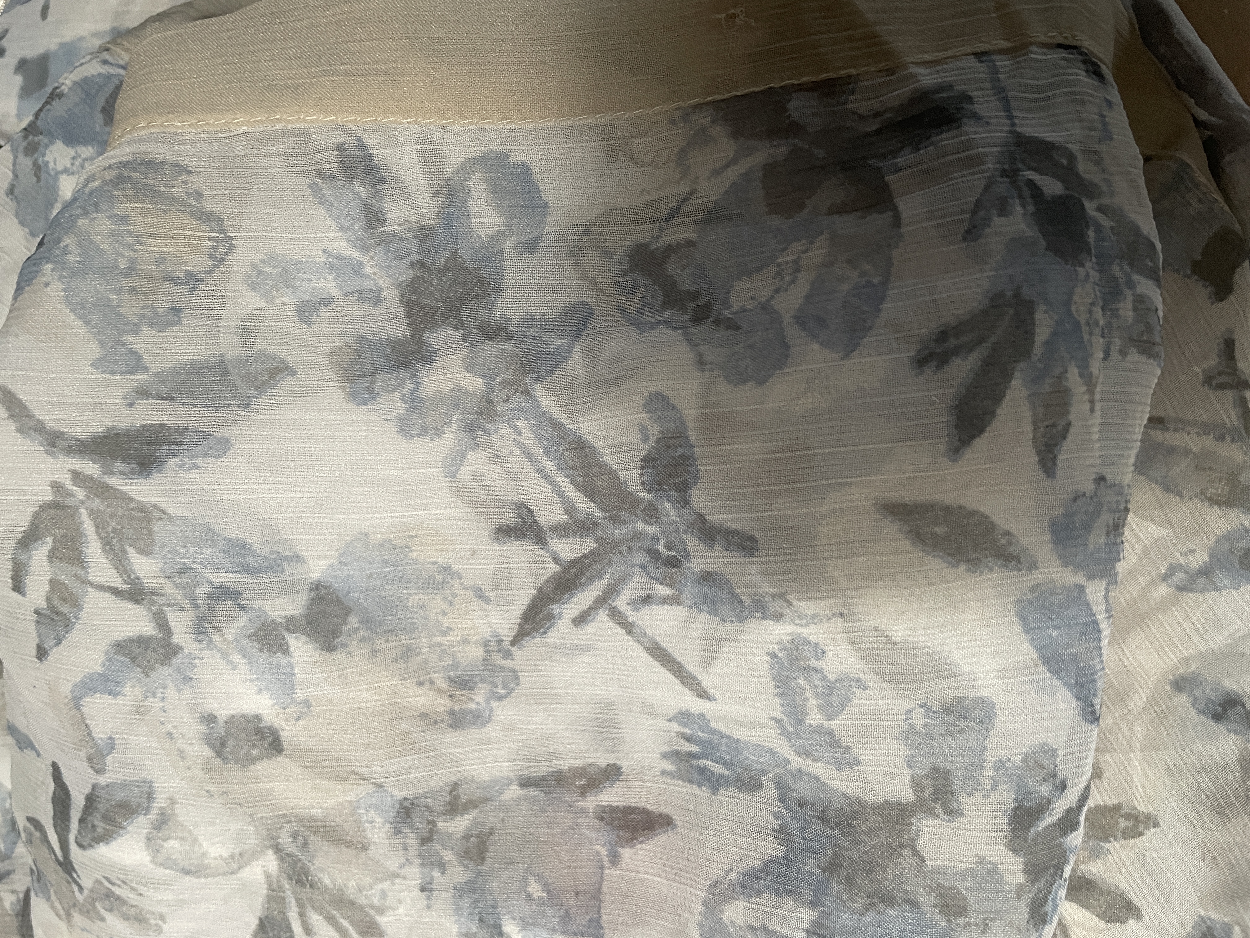 Kimono Sheer Floral Tapado Largo BCBGeneration (TU) NUEVO CON ETIQUETAS  7