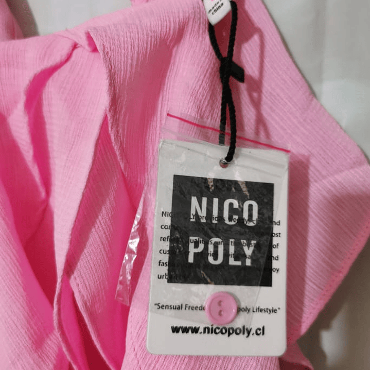 Top Hombro Descubierto Vuelos NICOPOLY (M-L) NUEVO ETIQUETAS 2