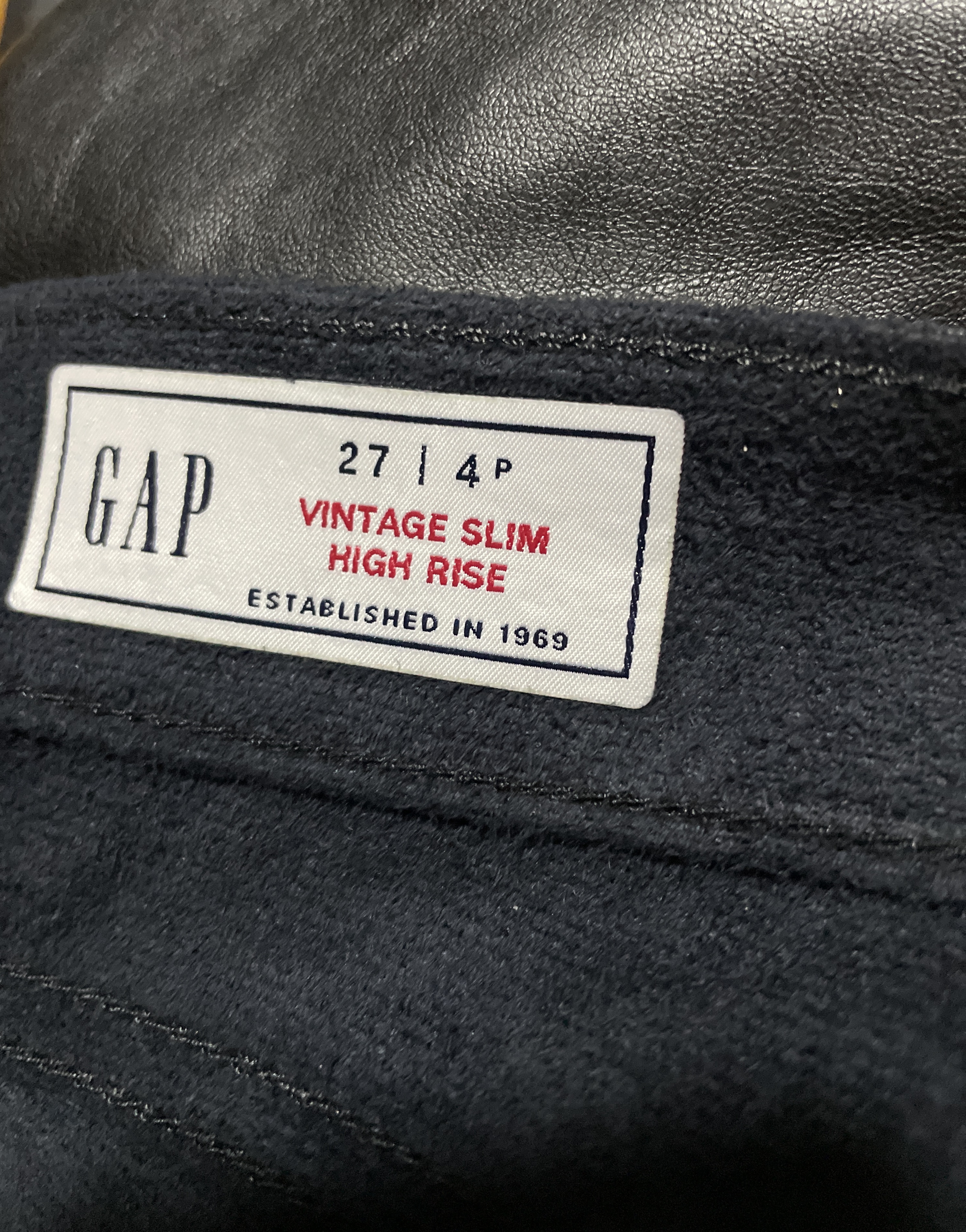 Pantalón Cuero Vegano High-Rise GAP (S) NUEVO CON ETIQUETAS 3