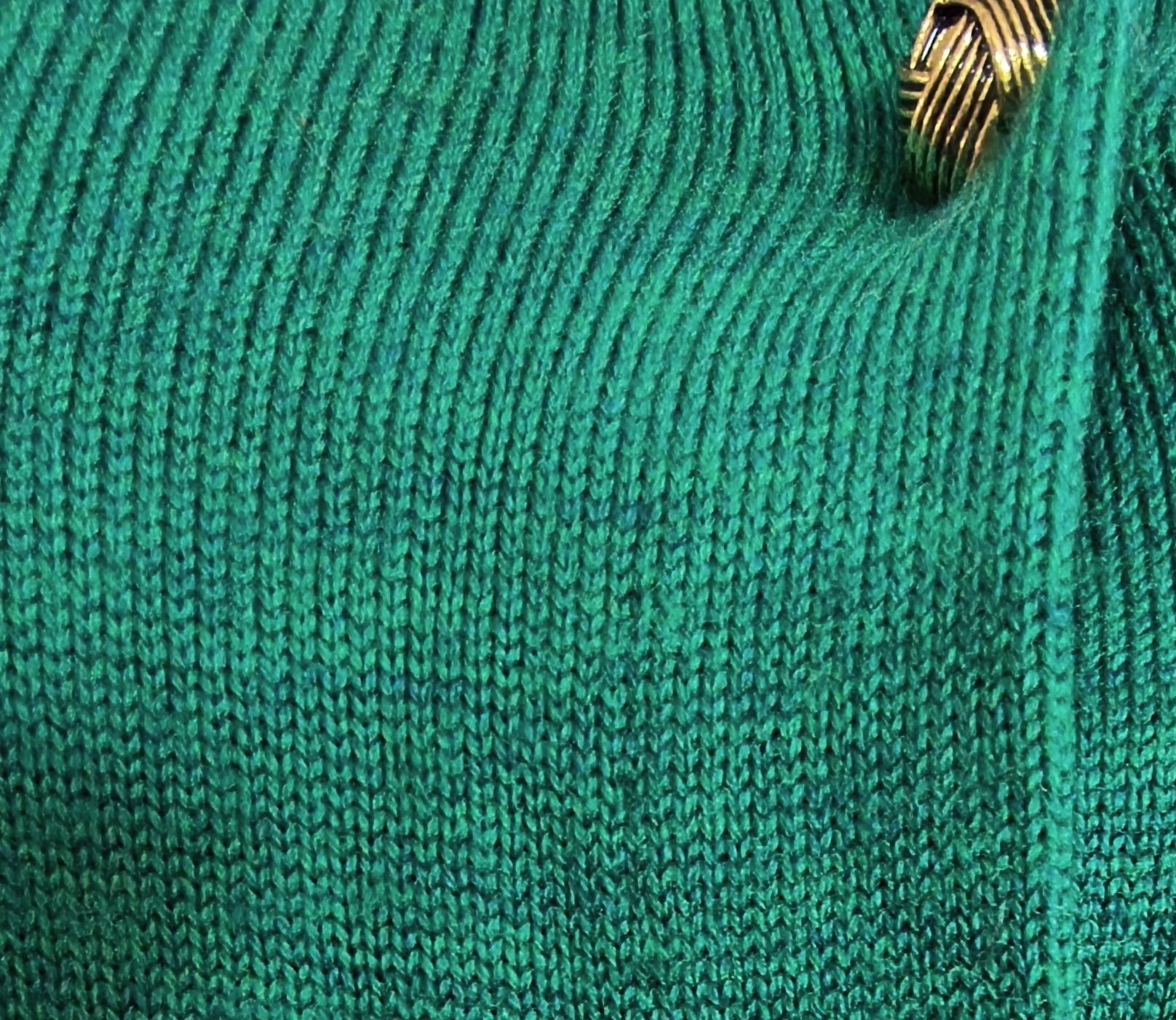 Cardign verde botones dorados  3