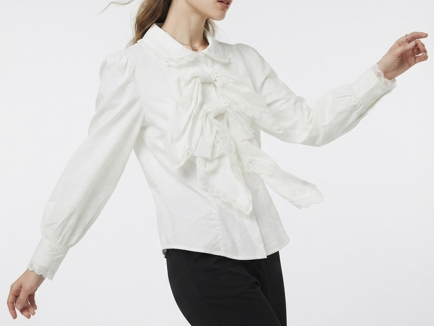 Blusa Romántica con Lazos y Encaje (S) SHOWROOM 1