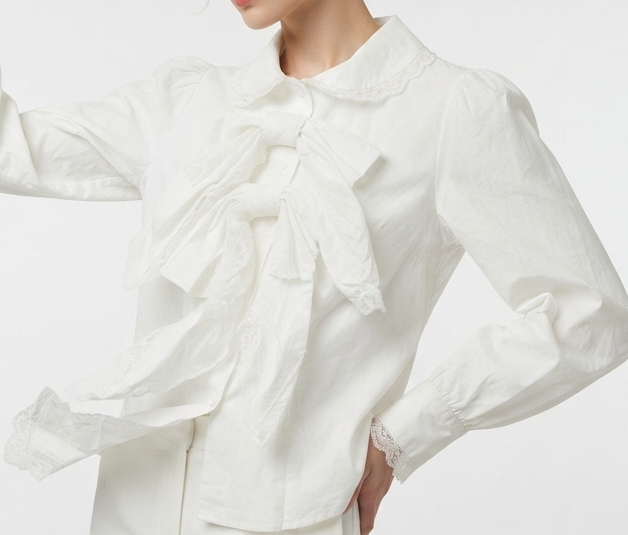 Blusa Romántica con Lazos y Encaje (S) SHOWROOM 2